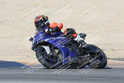 media/Nov-16-2025-Race Pace (Sun) [[8c5fa54630]]/Verified Riders/1-Turns 9 and 10 (925am)/